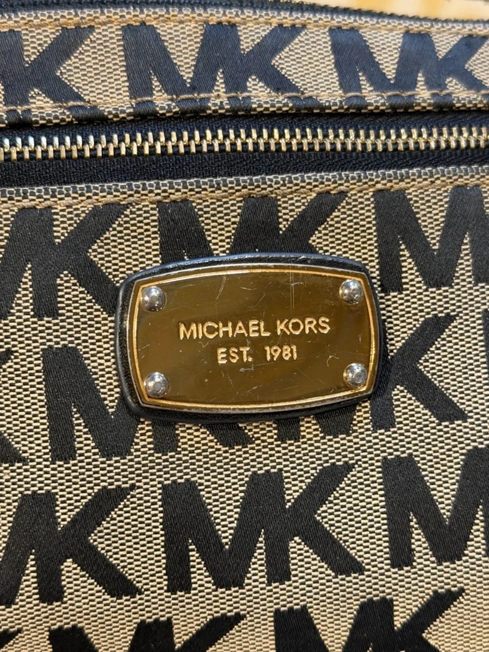 Michael Kors Black Logo & Beige/Tan Tote with Gold Accent and Matching Wristlet - Picture 12 of 16